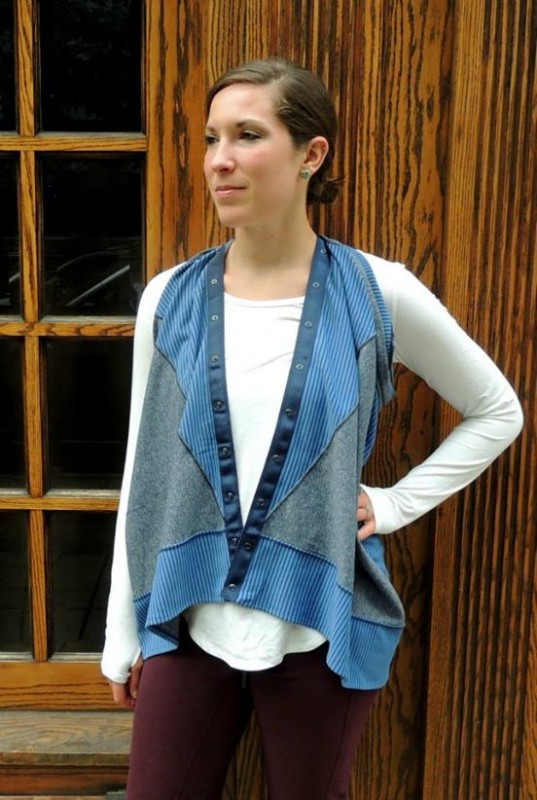 lululemon-quilted-rugged-blue-hyperstripe-inkwell-vinyasa-scarf