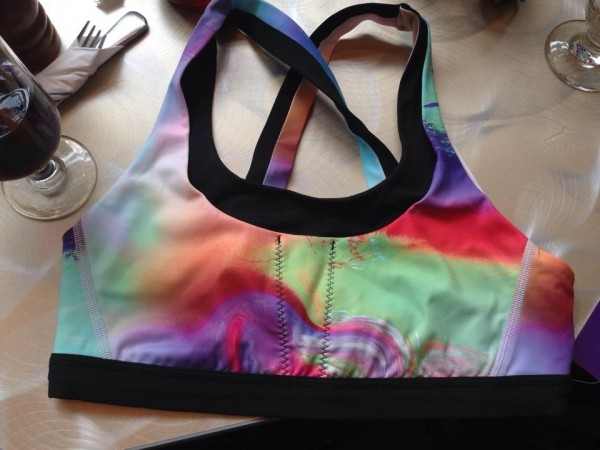 lululemon-seawheeze-2014-tie-dye-swirl-stuff-your-bra