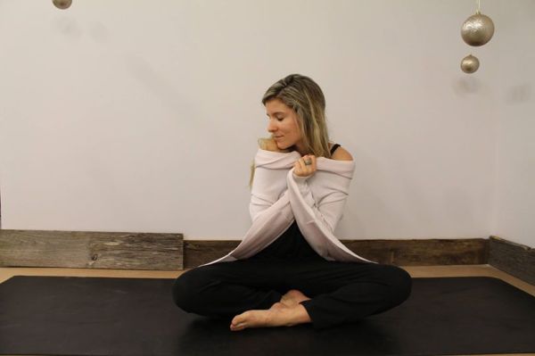 Lululemon neutral blush cabin yogi wrap
