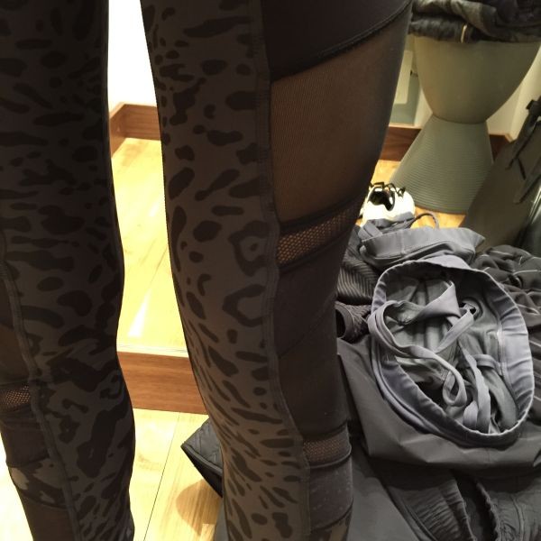 LULULEMON Wunder Under Crop II ANIMAL SWIRL DEEP COAL Leopard Print LEGGINGS  4