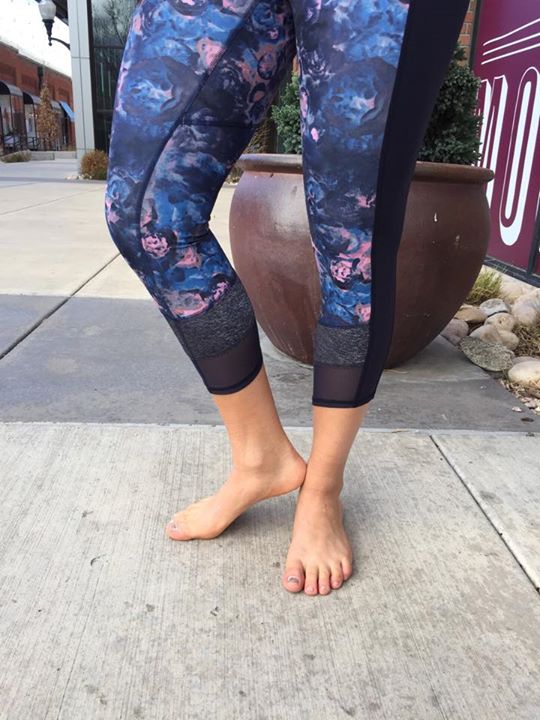 Lululemon moody mirage bark berry if you're lucky crops