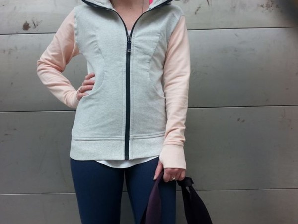 Lululemon heathered white butter pink on the daily hoodie