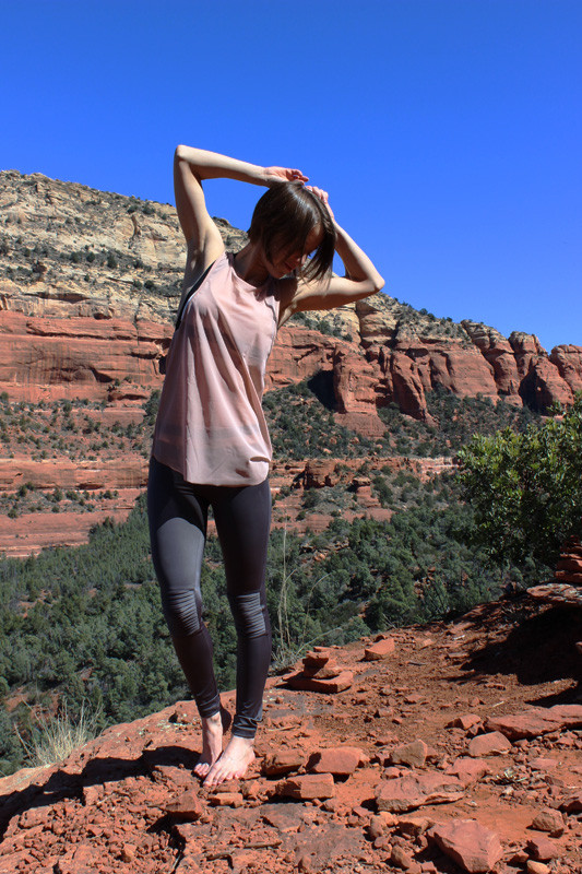 Review: Olympia Activewear Naxos Crop Legging in Jet - Agent Athletica