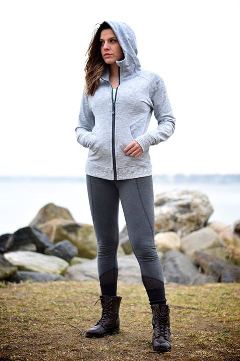 Lululemon heathered space dye gris on the daily hoodie heathered speckled black devi yoga pants