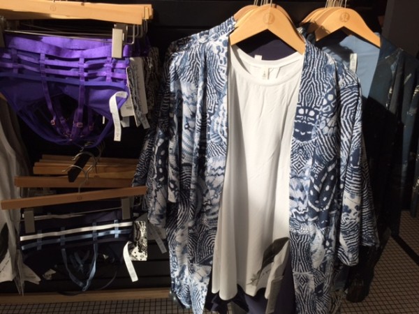 Lululemon wanderlust 2015 casbah kimono