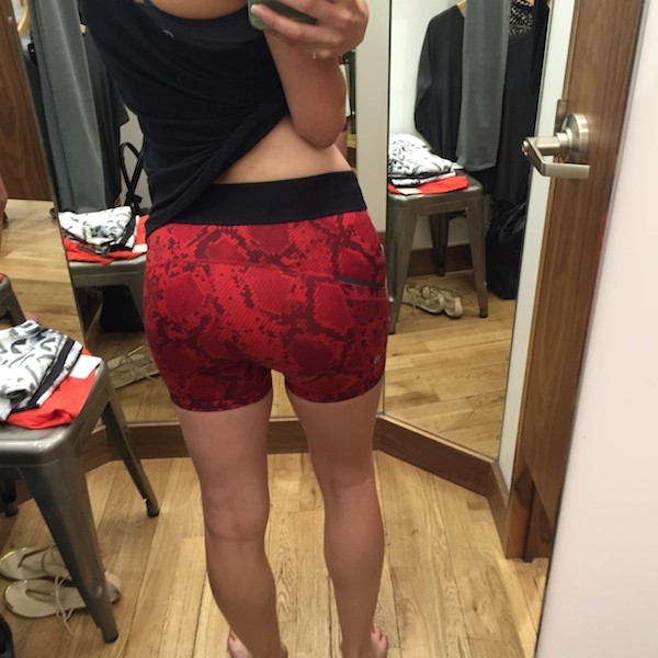 Lululemon cranberry ziggy snake what the sport shorts review 3