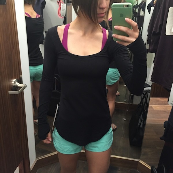 Lululemon inner essence long sleeve tee review black 1 - Agent Athletica