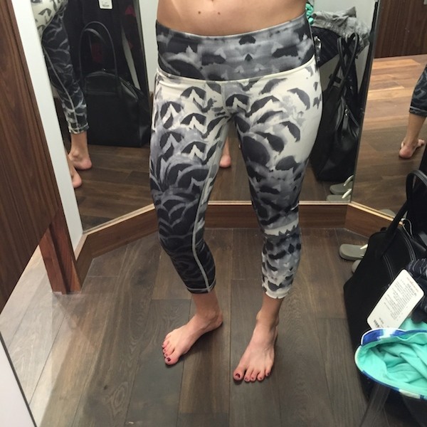 Lululemon pretty plume wunder under crops review 1