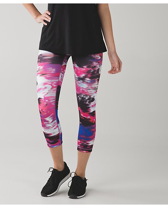 Lululemon Pace Rival Crop Black Pigment Wind Berry Rumble Multi