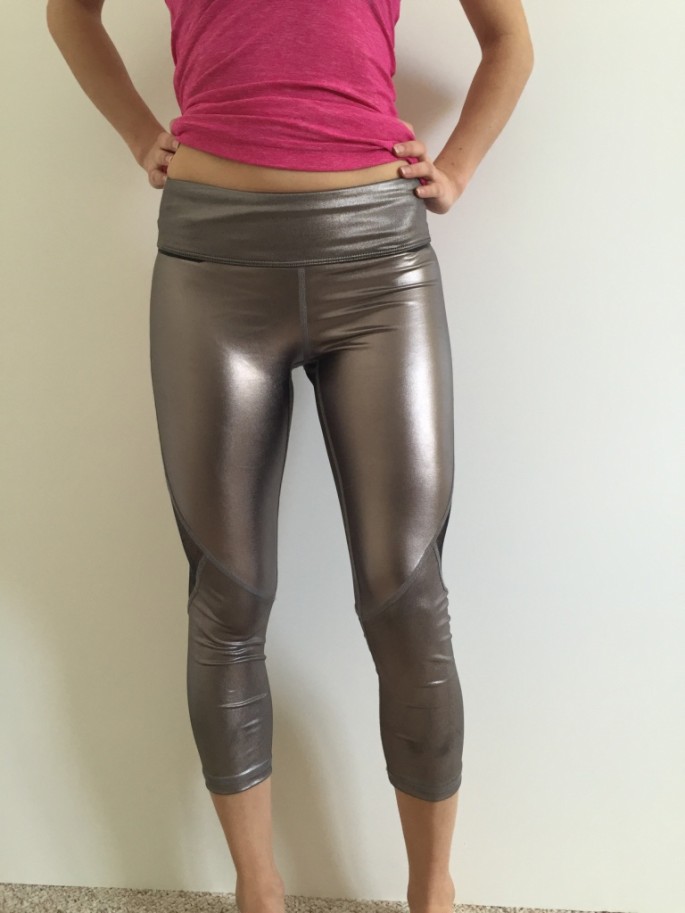 Alala shiny pewter captain crop tights review