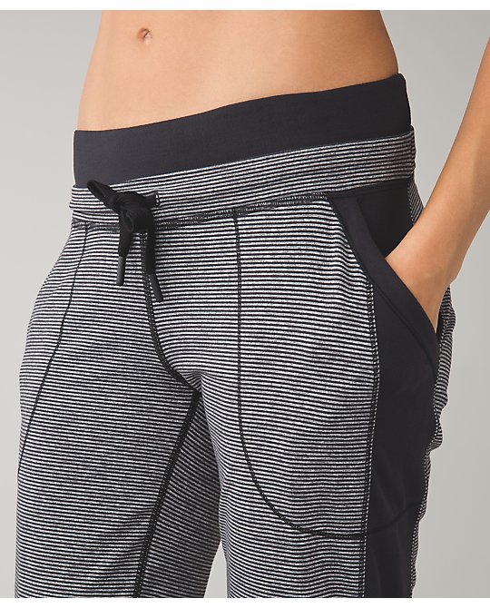 Review: Lululemon Runderful Pant - AthletiKaty