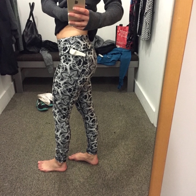 Calia by Carrie charcoal geo essential printed leggings review 2