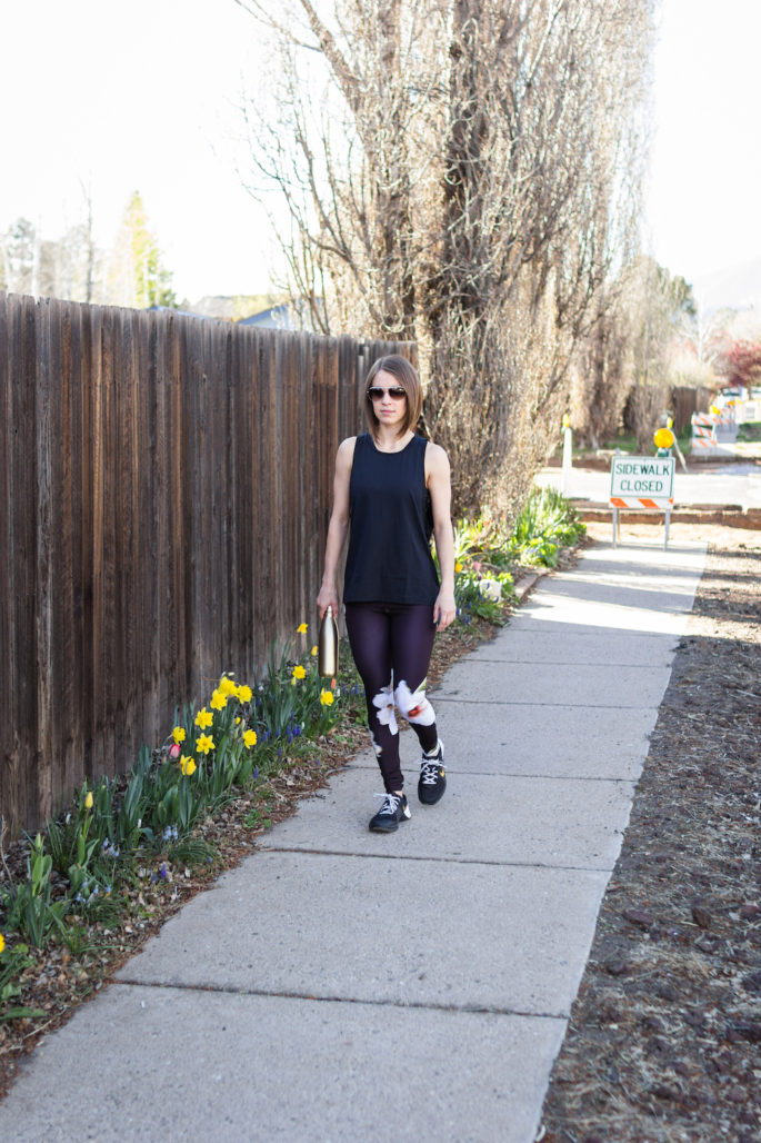 Fitness style: muscle tank and printed leggings