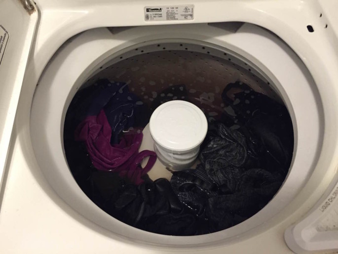 Laundry treatment soak