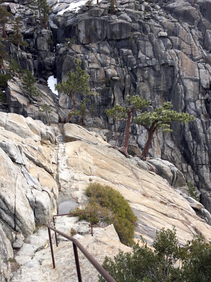 To Upper Yosemite Falls Overlook