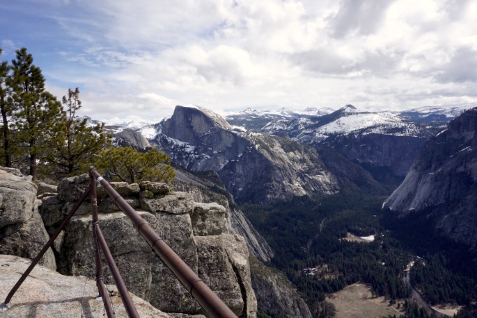 Yosemite Point vista toward Half Dome