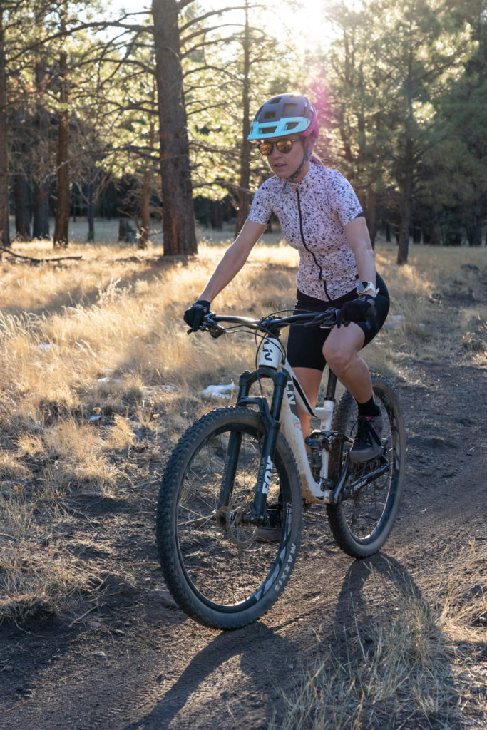 Stylish cycling jersey for women: Machines for Freedom